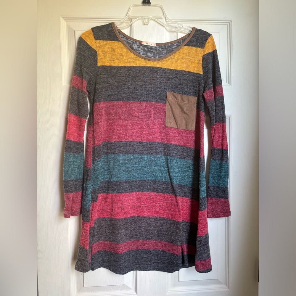Striped, multicolored tunic with pocket